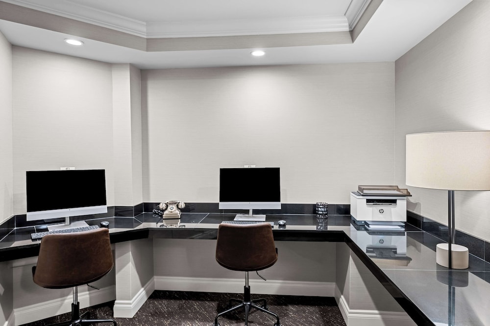 Best Western Plus Puyallup Hotel - photo 43