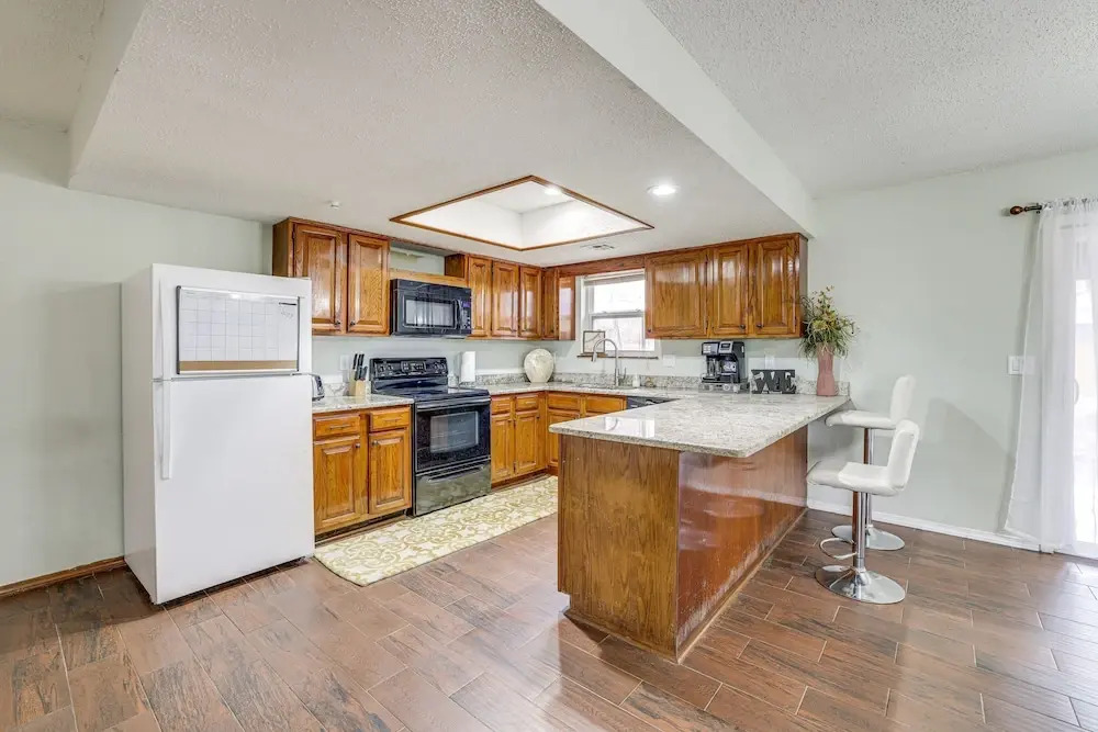 Rogers Vacation Home w Yard: 5 Mi to Bentonville - photo 12
