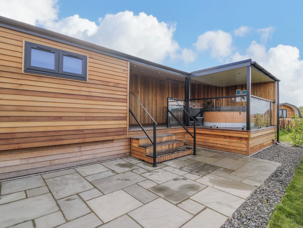 Betsi Lodge 1 — 4-Star Luxury Hotel in Ruthin, United Kingdom