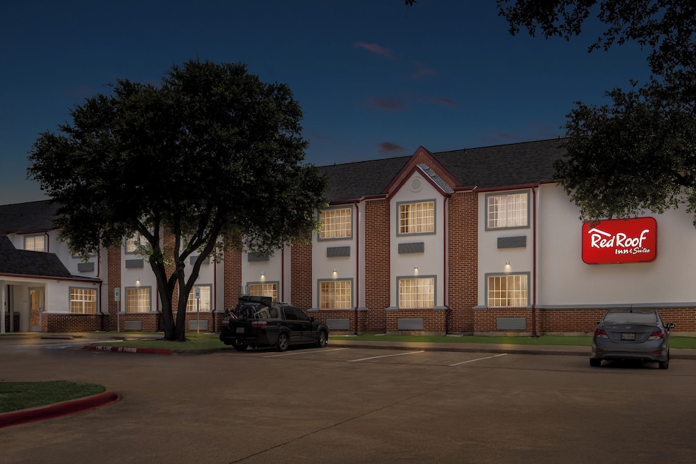 Red Roof Inn & Suites Euless DFW Airport Southwest - photo 33