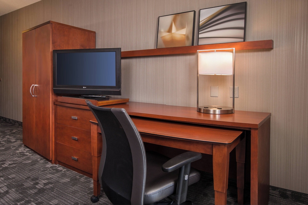 Courtyard by Marriott Washington Dulles Airport Chantilly - photo 4