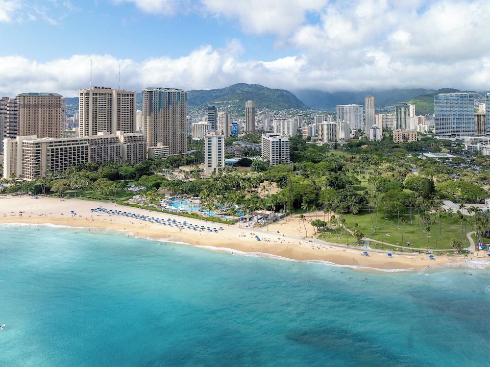 Luana Waikiki Hotel & Suites - photo 164