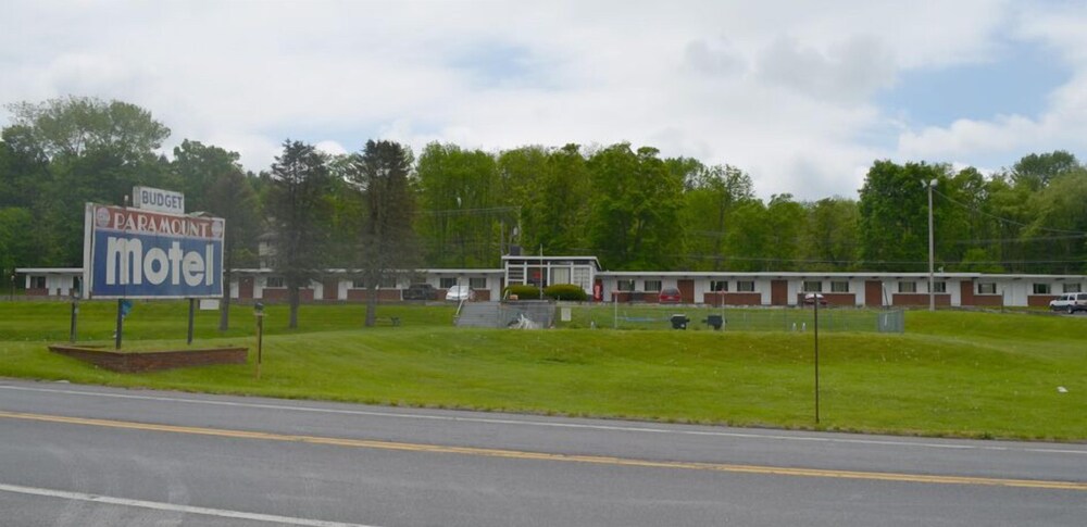 Paramount Motel — hotel in East Stroudsburg
