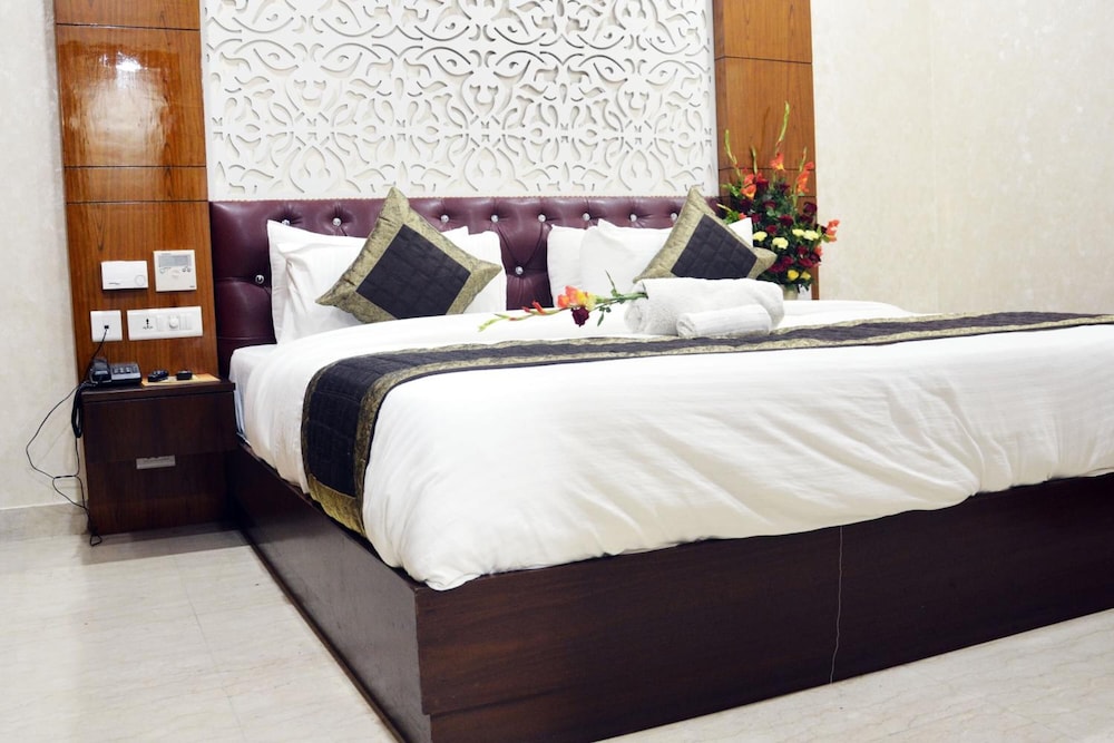 Trinity Corporate Udyog Vihar - last minute hotel in Gurgaon