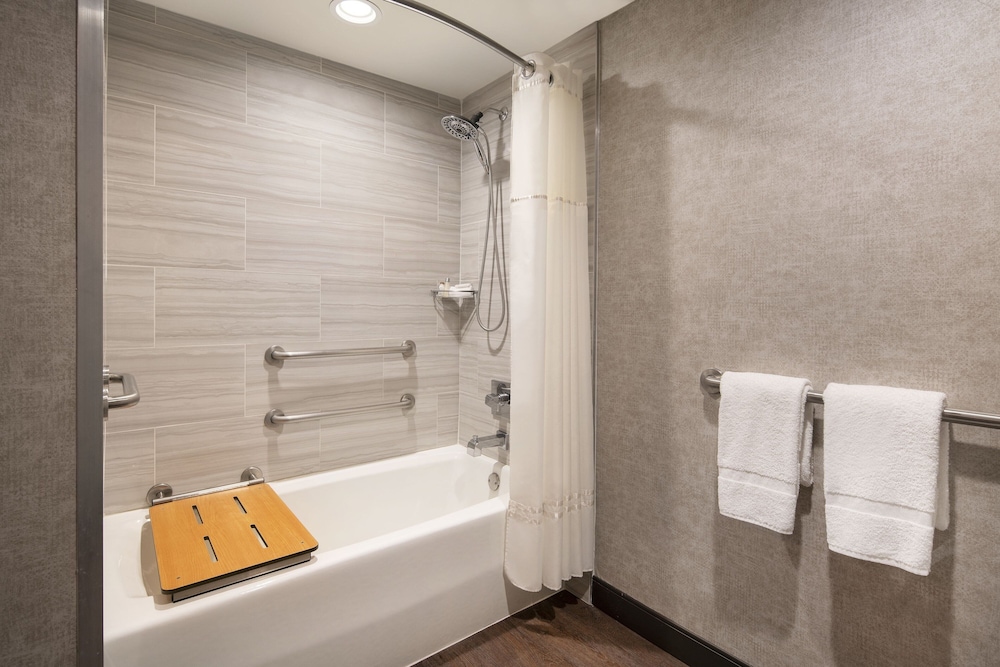 Fullerton Marriott at California State University - photo 17