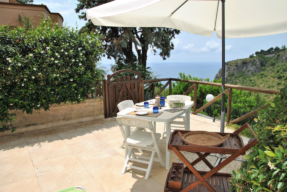 Ancoretta Cottage Between Sea And Nature 19231825 — Sperlonga