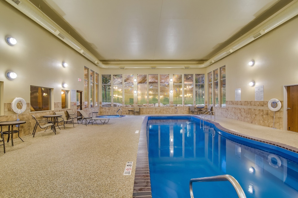 Holiday Inn Express & Suites Custer Mt Rushmore - photo 20