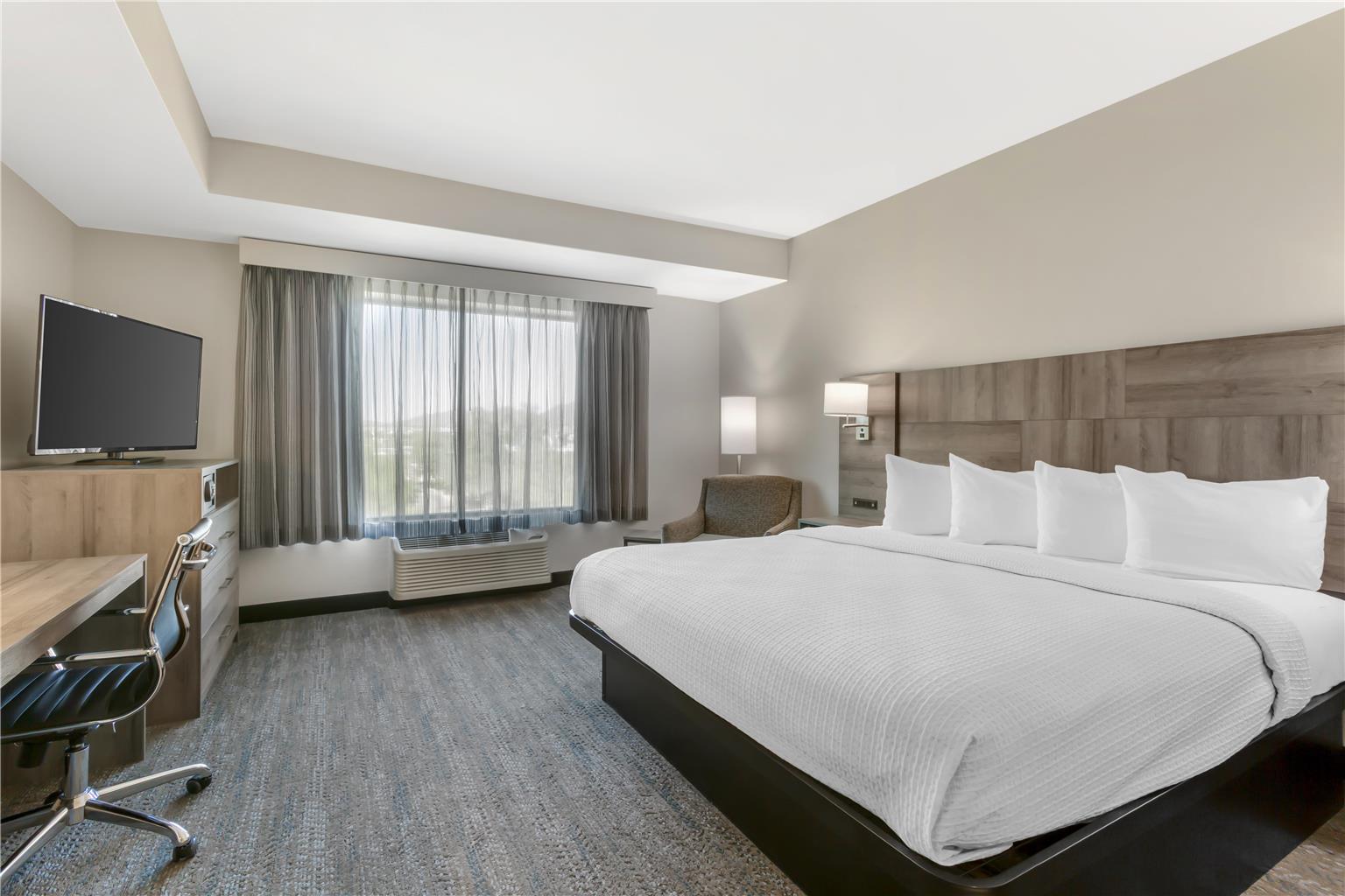 Super 8 by Wyndham Greensboro Coliseum Conv. - photo 50