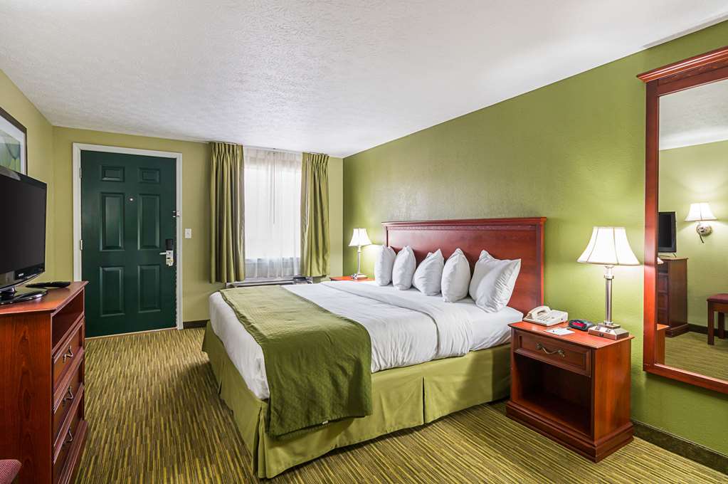 Quality Inn Weston - photo 12