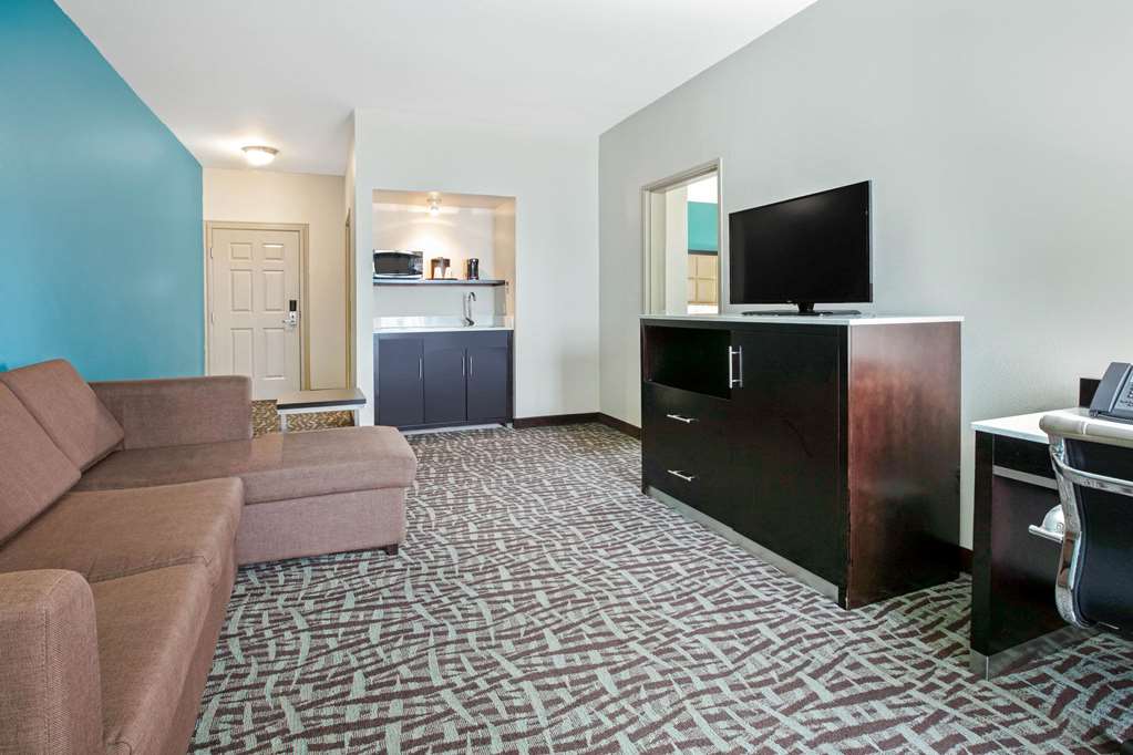 La Quinta Inn & Suites by Wyndham Paris - photo 21