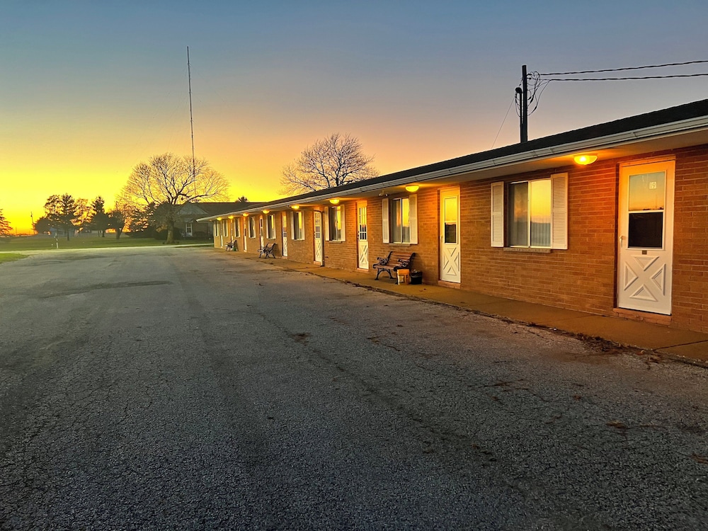 Hotel Prairie Winds Carthage Keokuk Hwy 136 - photo 26