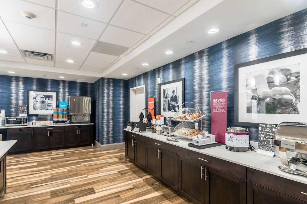 Hampton Inn Oklahoma City Northeast - photo 38