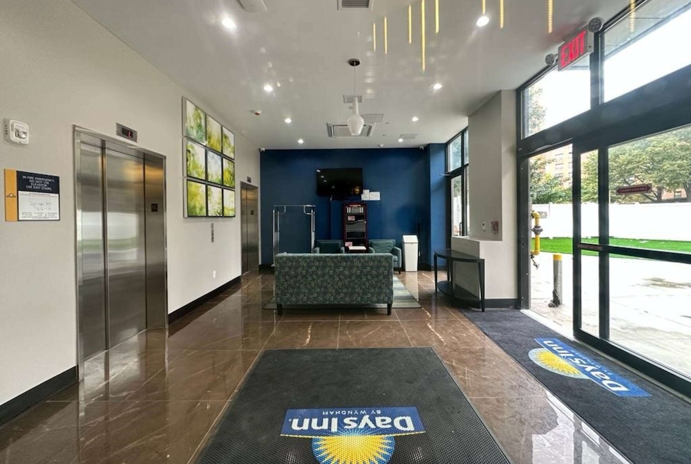 Days Inn by Wyndham Brooklyn Eastern Parkway - featured photo