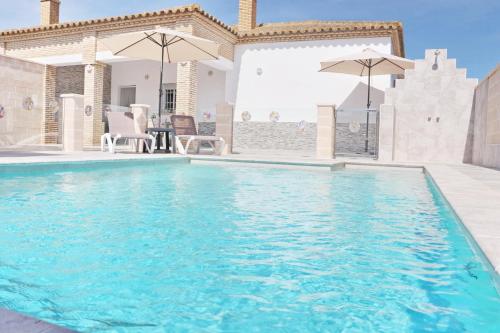 Chalet Puente Tabla — 4-Star Luxury Hotel in Conil De La Frontera, Spain