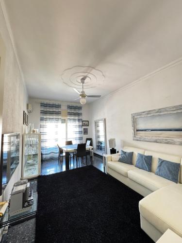 Quadrilocale a 2 passi dal mare — 4-Star Luxury Hotel in Alassio, Italy