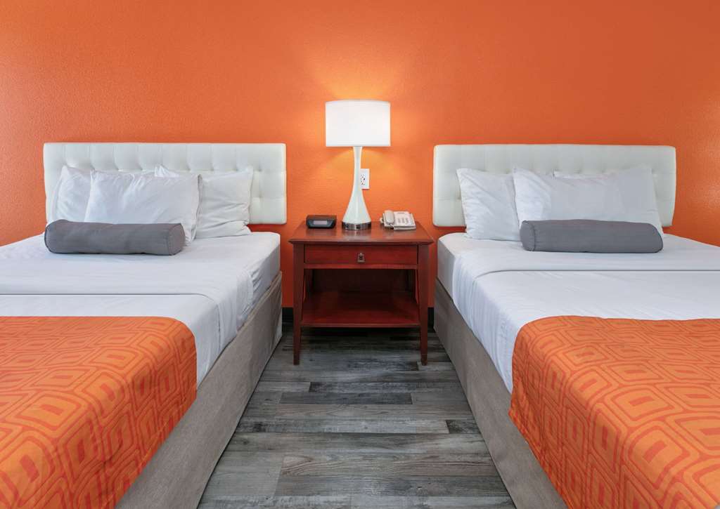 Howard Johnson by Wyndham San Marcos - photo 20