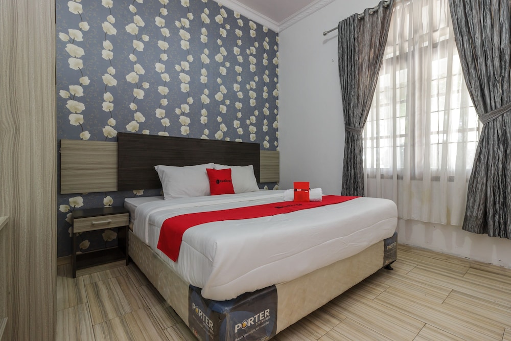 RedDoorz @ Pantai Panjang Bengkulu in Muara Enim, Indonesia