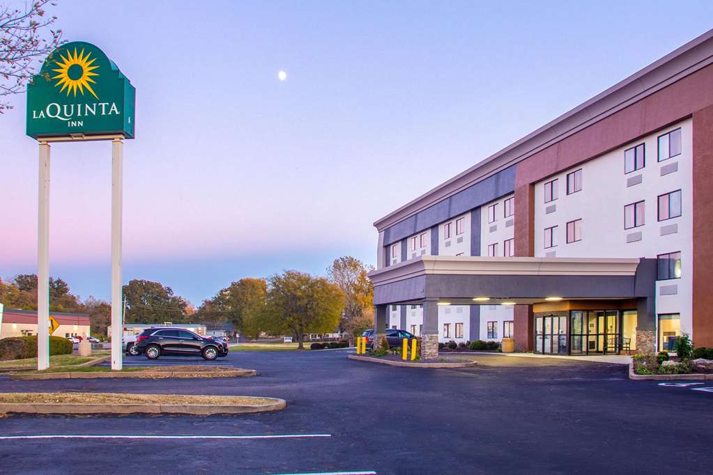 La Quinta Inn by Wyndham St. Louis Hazelwood Airport North - photo 4