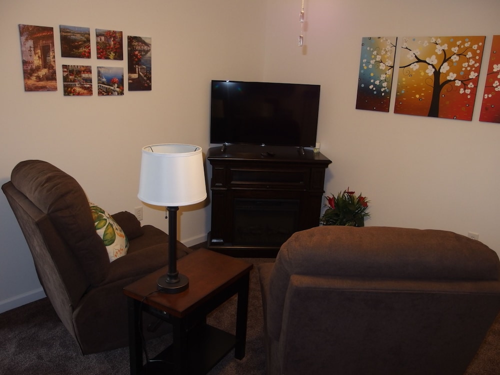Pleasant Grove Inn - photo 24