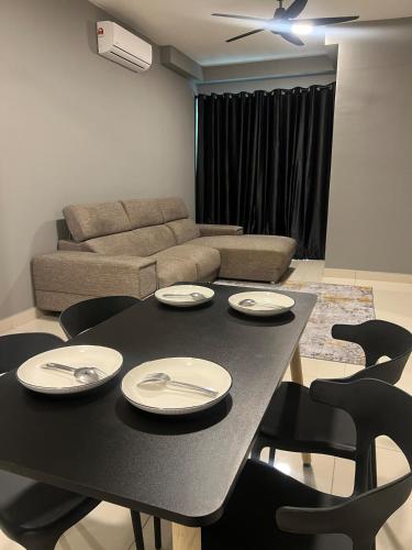 Elegant Pool View Condo at Residensi Suasana Damai — 4-Star Luxury Hotel in Petaling Jaya, Malaysia