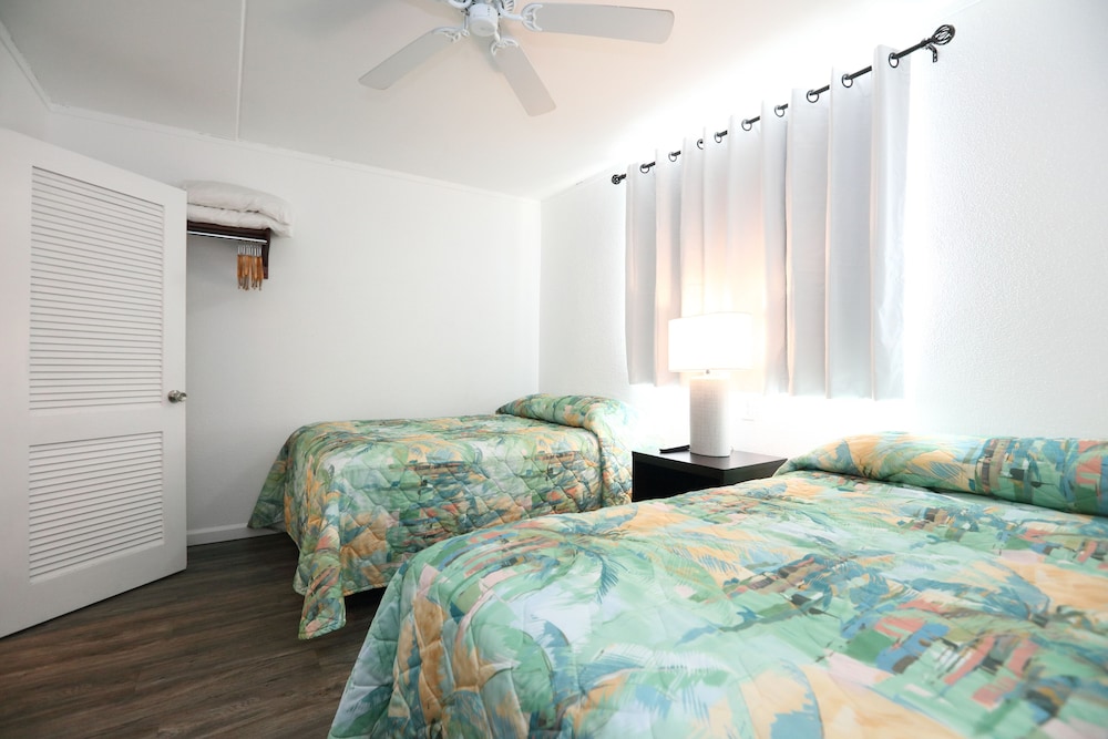 Olympic Island Beach Resort - photo 17