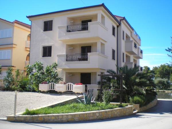 Casa Del Sol Apartments — 4-Star Luxury Hotel in Sukosan, Croatia