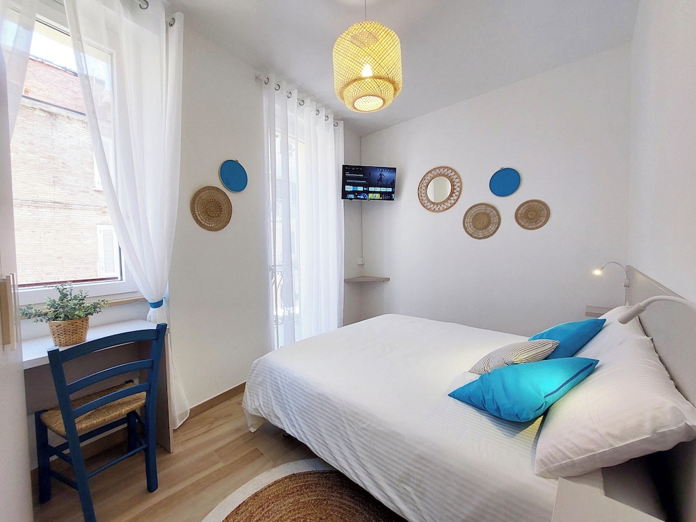 Affittacamere Casa Lilibet — 4-Star Luxury Hotel in San Benedetto Del Tronto, Italy