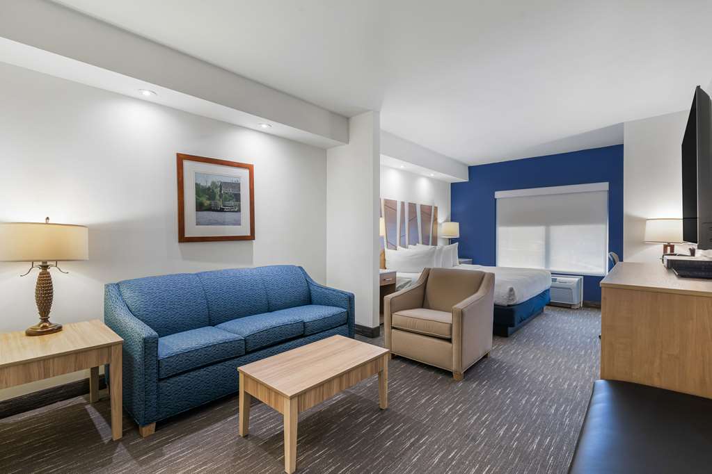 Best Western Plus Westgate Inn & Suites - photo 13