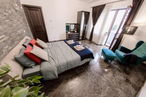Luxury Down Town 150m2 — Bucharest — photo 2