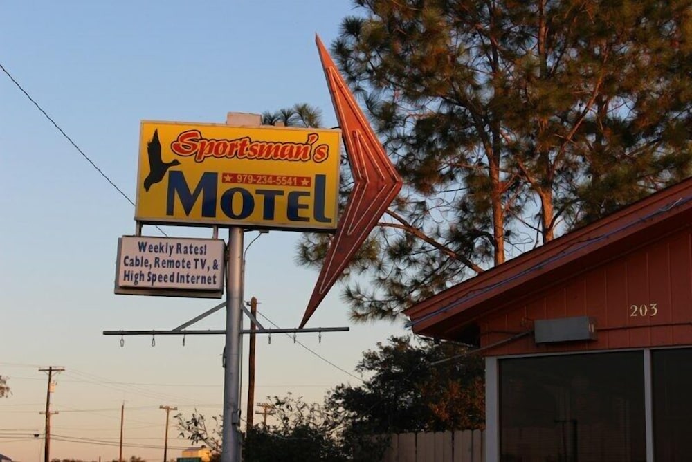 Sportsman Motel - photo 14