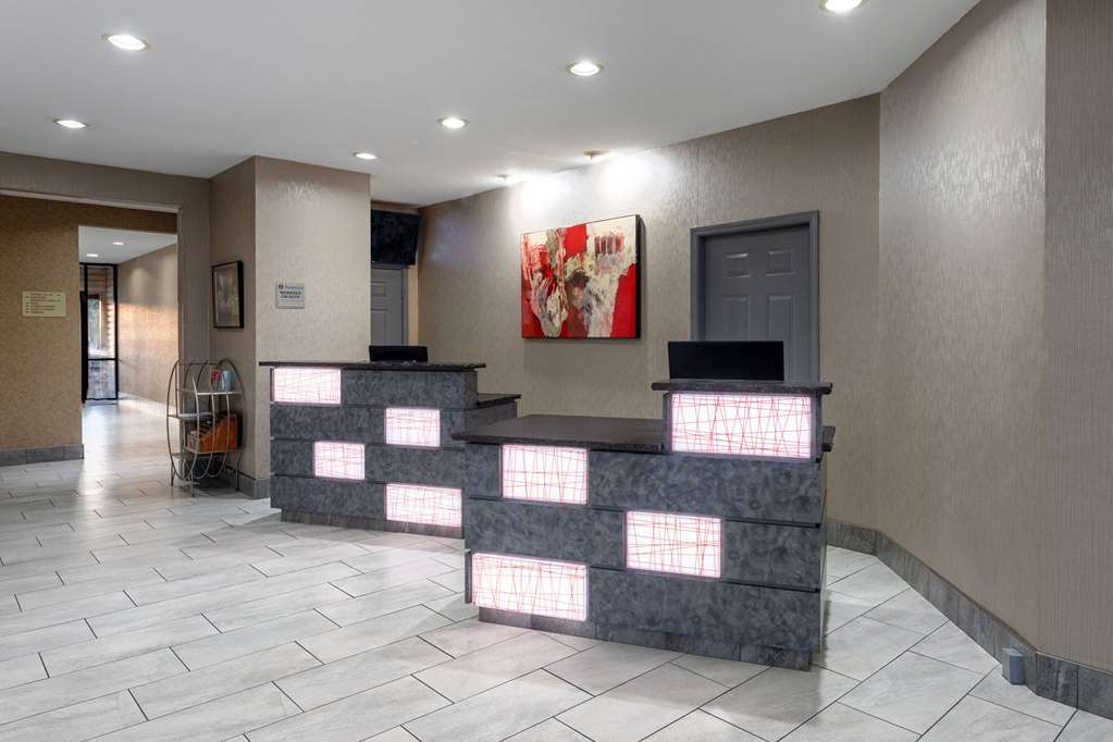 Ramada by Wyndham Sellersburg Louisville North - photo 7