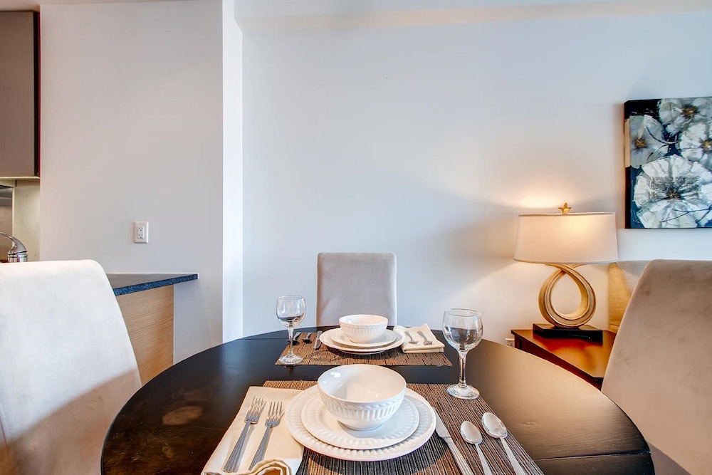Global Luxury Suites at Kendall Square - photo 9