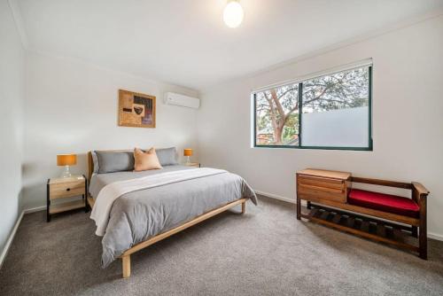 Poppy On The Lane Experience City Fringe Charm — Thebarton