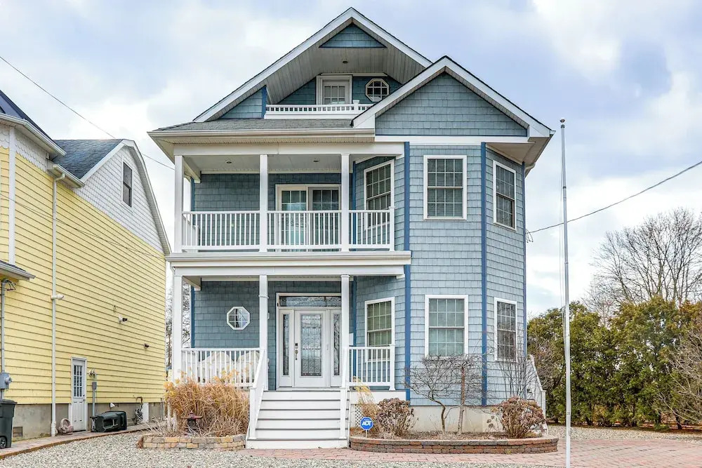 1 Mi to Jenkinson’s Boardwalk: Family Gem w Grill in Point Pleasant Beach, United States