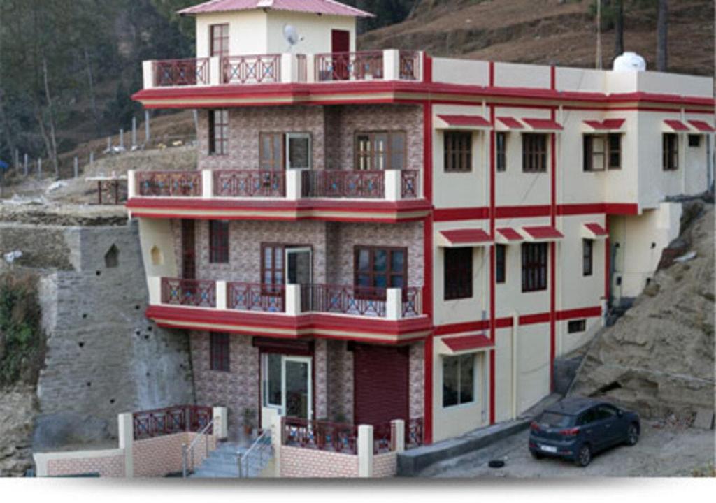 Hinval Valley View in Lansdowne, India