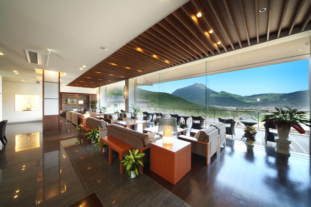 Asagirinomieru Yado Yufuin Hanayoshi in Yufu, Japan