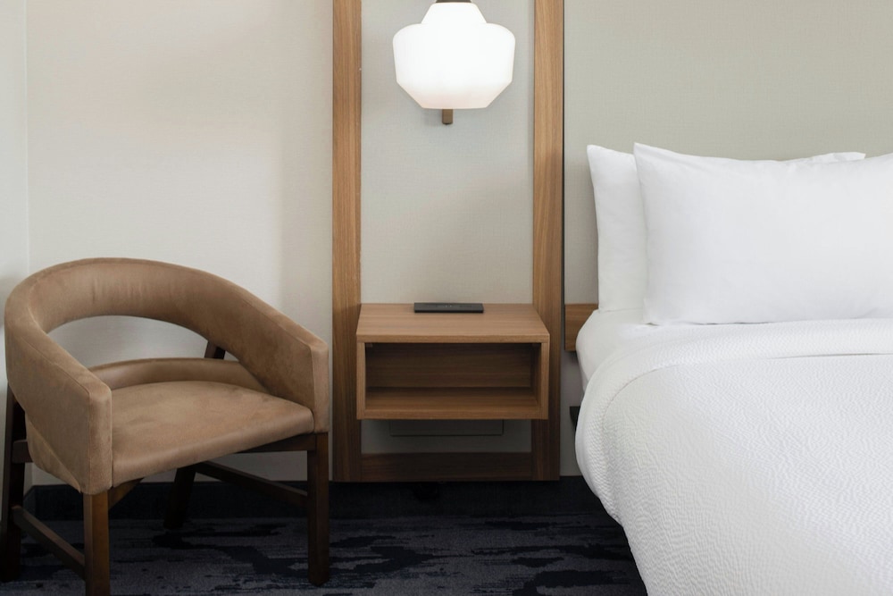 Fairfield Inn & Suites by Marriott Scottsdale Old Town - photo 16