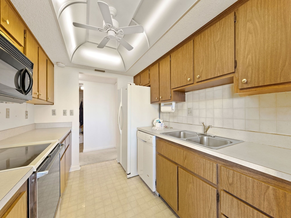 Marina Towers 406 - photo 10