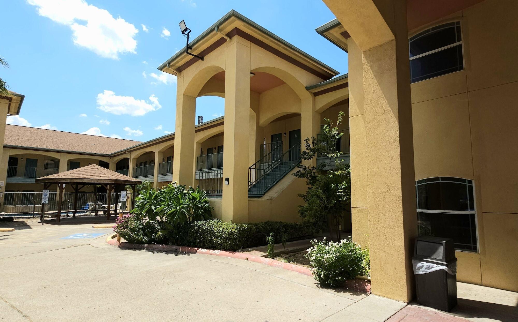 Texas Inn & Suites Rio Grande Valley - photo 13