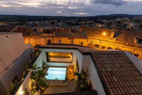 Secret Riad con piscina privata — 4-Star Luxury Hotel in Noto, Italy