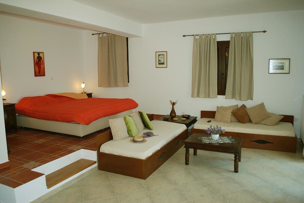 Vina Beach Hotel — Skyros — photo 4