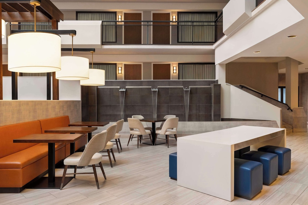 Embassy Suites by Hilton Kansas City Overland Park - photo 40