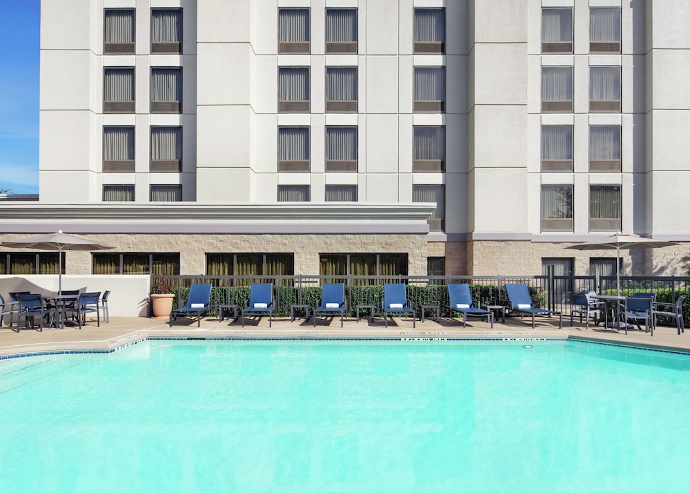 Hampton Inn Dallas Irving Las Colinas - photo 16