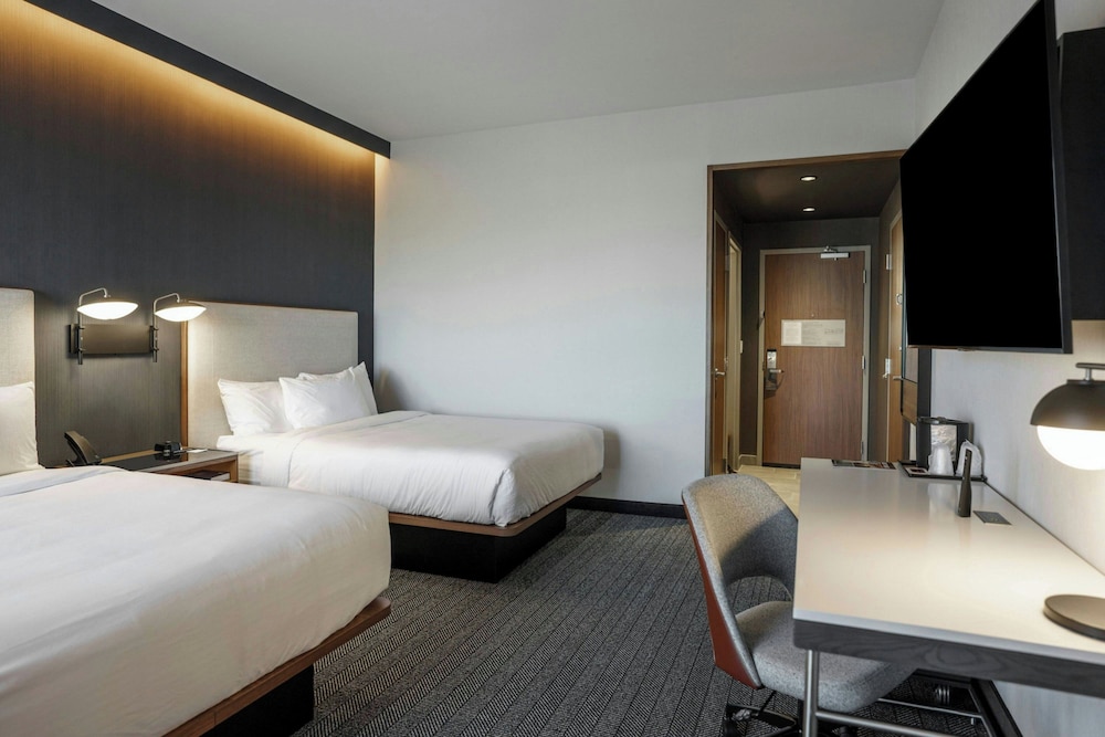 Courtyard by Marriott Indianapolis Fishers - photo 19