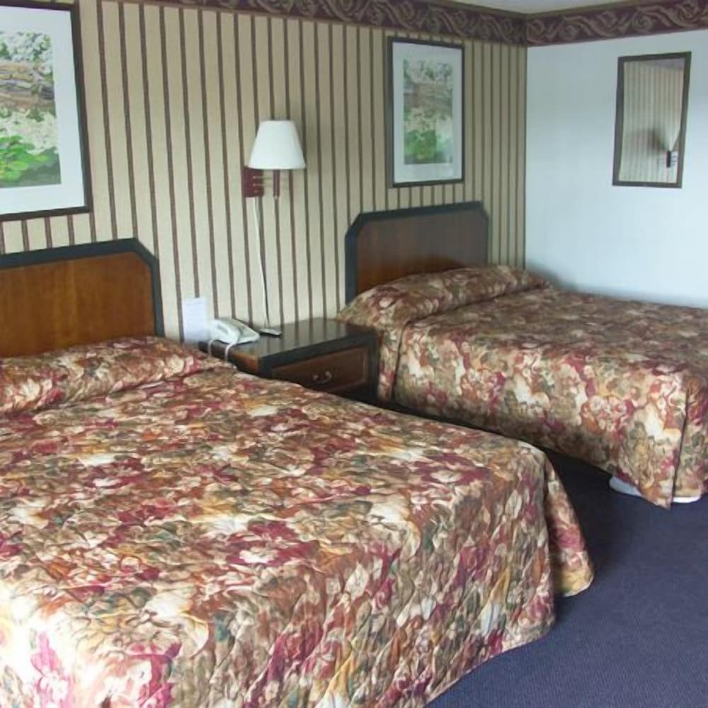 Deerwood Inn and Madison Campground - photo 16