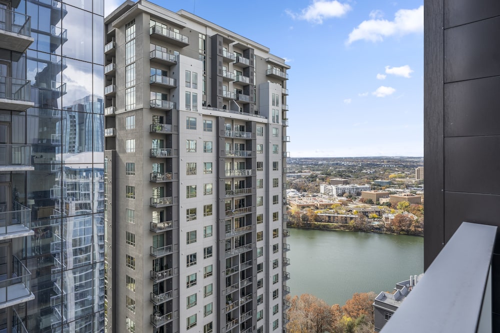 Austin Condo Hotel - photo 658