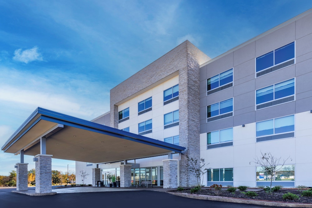 Holiday Inn Express & Suites Senatobia I 55 by IHG - photo 45