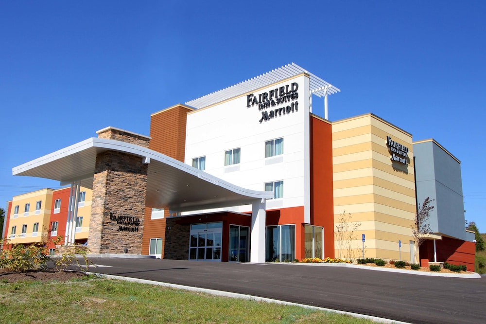 Fairfield Inn & Suites by Marriott London - photo 42