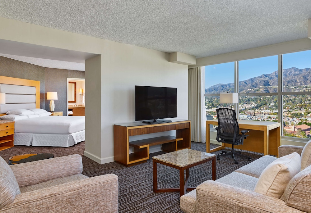 Hilton Los Angeles North Glendale & Executive Meeting Center - photo 13