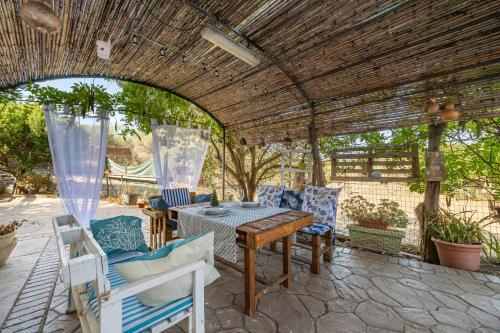 Casa Francesca — 4-Star Luxury Hotel in Villa San Pietro, Italy